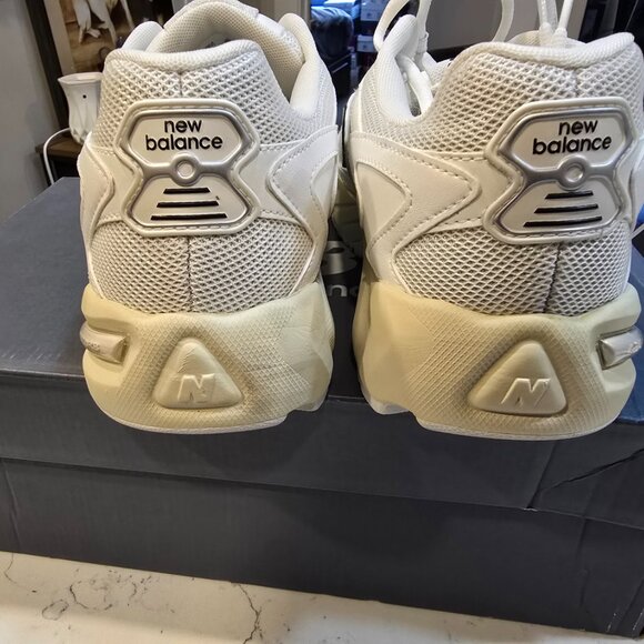 New Balance 725v1 Sea Salt Phantom Bone Mens size 11.5 Shoes Sneakers NEW - Picture 9 of 14